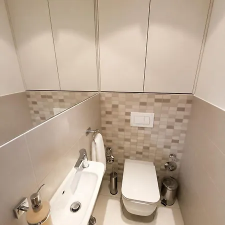 아파트 The Nest Maribor Studio Apartment 마리보르